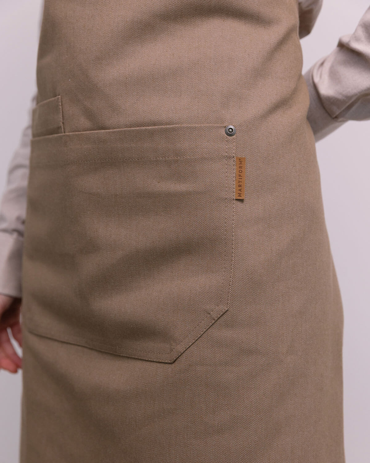 Avental Cruzado Melbourne em Denim Bege